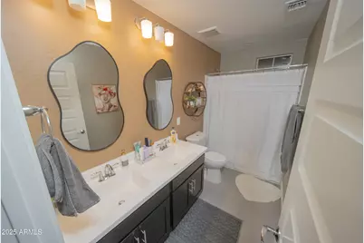 8942 W Colter Street, Glendale, AZ 85305 - Photo 11