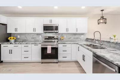 315 W Riviera Drive, Tempe, AZ 85282 - Photo 13