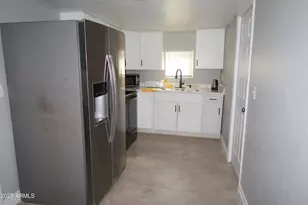 807 E Cocopah St, Phoenix, AZ 85034 - Photo 15