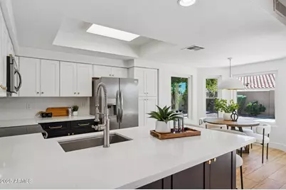 10567 E Mission Lane, Scottsdale, AZ 85258 - Photo 11