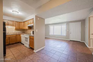 2411 W Hazelwood St, Phoenix, AZ 85015 - Photo 9