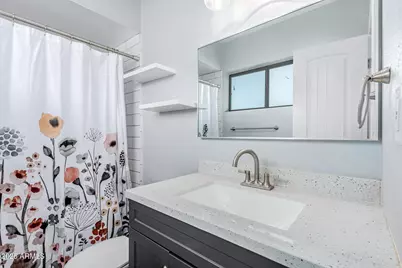 749 E Montebello Avenue #230, Phoenix, AZ 85014 - Photo 19