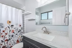 749 E Montebello Ave, Phoenix, AZ 85014 - Photo 19