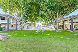 749 E Montebello Ave, Phoenix, AZ 85014 - Photo 25