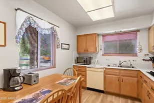 10341 W Clair Dr, Sun City, AZ 85351 - Photo 13