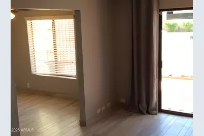 1012 E Highland Avenue, Phoenix, AZ 85014 - Photo 9