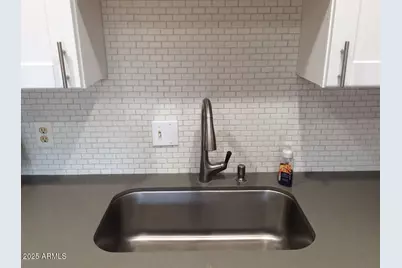 1012 E Highland Avenue, Phoenix, AZ 85014 - Photo 11