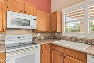 17233 N Winding Trail, Surprise, AZ 85374 - Photo 9