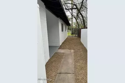 3330 N 18th Street, Phoenix, AZ 85016 - Photo 3