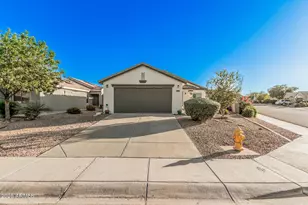 1027 W Desert Canyon Dr, San Tan Valley, AZ 85143 - Photo 1