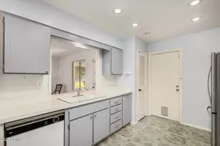 9915 W Sandstone Dr, Sun City, AZ 85351 - Photo 13