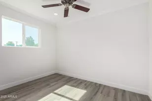 5706 W Sells Cir, Phoenix, AZ 85031 - Photo 13