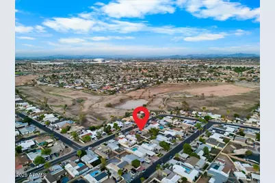 10519 W Heatherbrae Drive, Phoenix, AZ 85037 - Photo 39