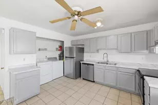 10519 W Heatherbrae Dr, Phoenix, AZ 85037 - Photo 35