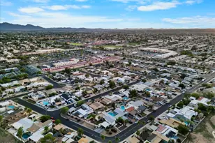 10519 W Heatherbrae Dr, Phoenix, AZ 85037 - Photo 21
