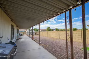 2844 E Oraibi Dr, Phoenix, AZ 85050 - Photo 35