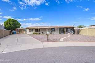 2844 E Oraibi Dr, Phoenix, AZ 85050 - Photo 1