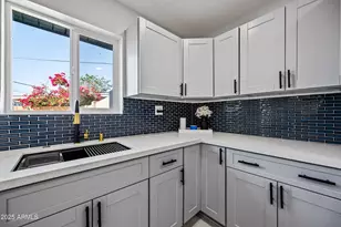 3347 E Palm Ln, Phoenix, AZ 85008 - Photo 11