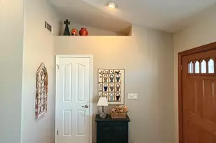 9627 W Menadota Dr, Peoria, AZ 85382 - Photo 7