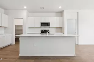 18442 W Hackamore Dr, Wittmann, AZ 85361 - Photo 5