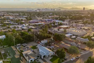 1637 E Earll Dr, Phoenix, AZ 85016 - Photo 45