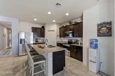 43818 W Acacia Avenue, Maricopa, AZ 85138 - Photo 3