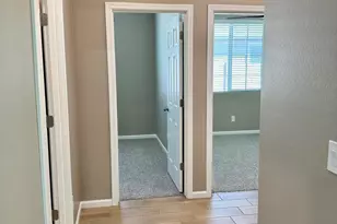 3253 S Miller Dr, Chandler, AZ 85286 - Photo 7