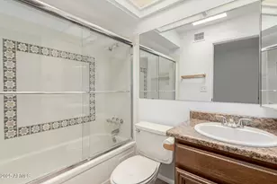 1010 E Lois Ln, Phoenix, AZ 85020 - Photo 17