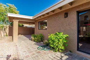 1010 E Lois Ln, Phoenix, AZ 85020 - Photo 23