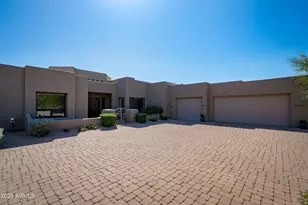 8300 E Dixileta Dr, Scottsdale, AZ 85266 - Photo 9