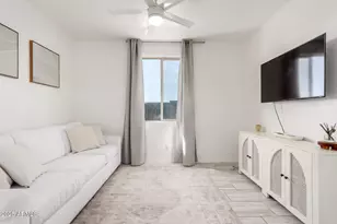 17796 W Robin Ln, Surprise, AZ 85387 - Photo 5