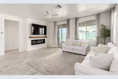 17796 W Robin Lane, Surprise, AZ 85387 - Photo 9