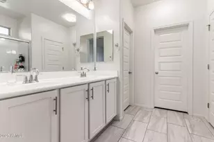 17796 W Robin Ln, Surprise, AZ 85387 - Photo 23