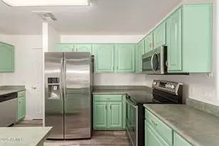 1226 E Wahalla Ln, Phoenix, AZ 85024 - Photo 11