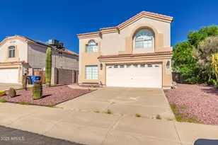 1226 E Wahalla Ln, Phoenix, AZ 85024 - Photo 3