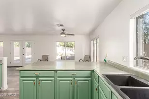 1226 E Wahalla Ln, Phoenix, AZ 85024 - Photo 17