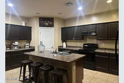 18656 W Raymond Street, Goodyear, AZ 85338 - Photo 9