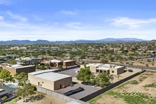 2617 W Desert Hills Dr, Phoenix, AZ 85086 - Photo 43