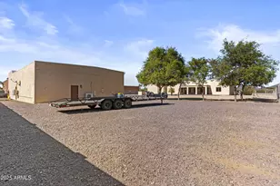 2617 W Desert Hills Dr, Phoenix, AZ 85086 - Photo 39