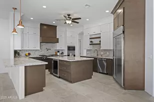 2617 W Desert Hills Dr, Phoenix, AZ 85086 - Photo 1
