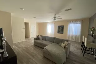 1728 W Cottonwood Ln, Phoenix, AZ 85045 - Photo 5