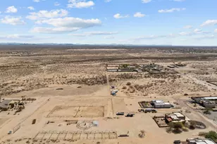 25718 W Baker Dr, Wittmann, AZ 85361 - Photo 11