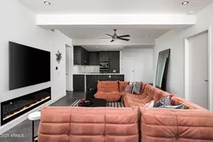 7167 E Rancho Vista Dr, Scottsdale, AZ 85251 - Photo 9