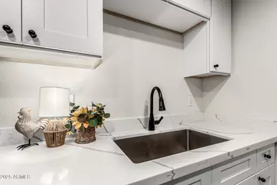 7557 N Dreamy Draw Drive #167, Phoenix, AZ 85020 - Photo 11