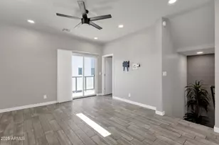 2727 E Thomas Rd, Phoenix, AZ 85016 - Photo 19