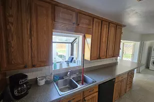 819 E Apollo Rd, Phoenix, AZ 85042 - Photo 5