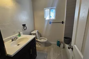 819 E Apollo Rd, Phoenix, AZ 85042 - Photo 11