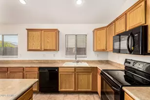 2266 N Santiana St, Casa Grande, AZ 85122 - Photo 17