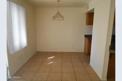 5221 N 42nd Lane, Phoenix, AZ 85019 - Photo 5