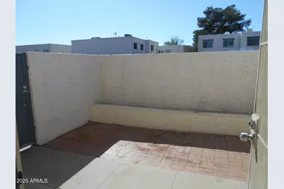 5221 N 42nd Lane, Phoenix, AZ 85019 - Photo 13